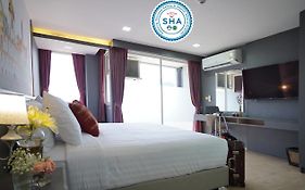 โรงแรมเดอะคิวบ์ ฟิฟตี้ (SHA Extra Plus)